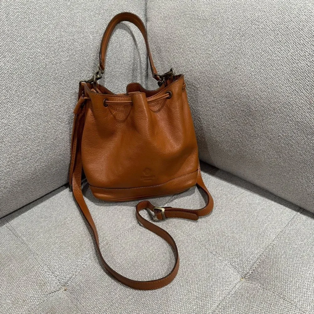 I MEDICI Firenze Drawstring Bucket Bag Shoulder Crossbody Leather Adjustable